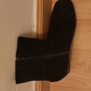 La Canadienne suede zipper booties